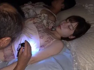 Anh trai bỏ nhà đi khi cãi nhau với người yêu của anh trai, cậu em trai ở nhà số hưởng