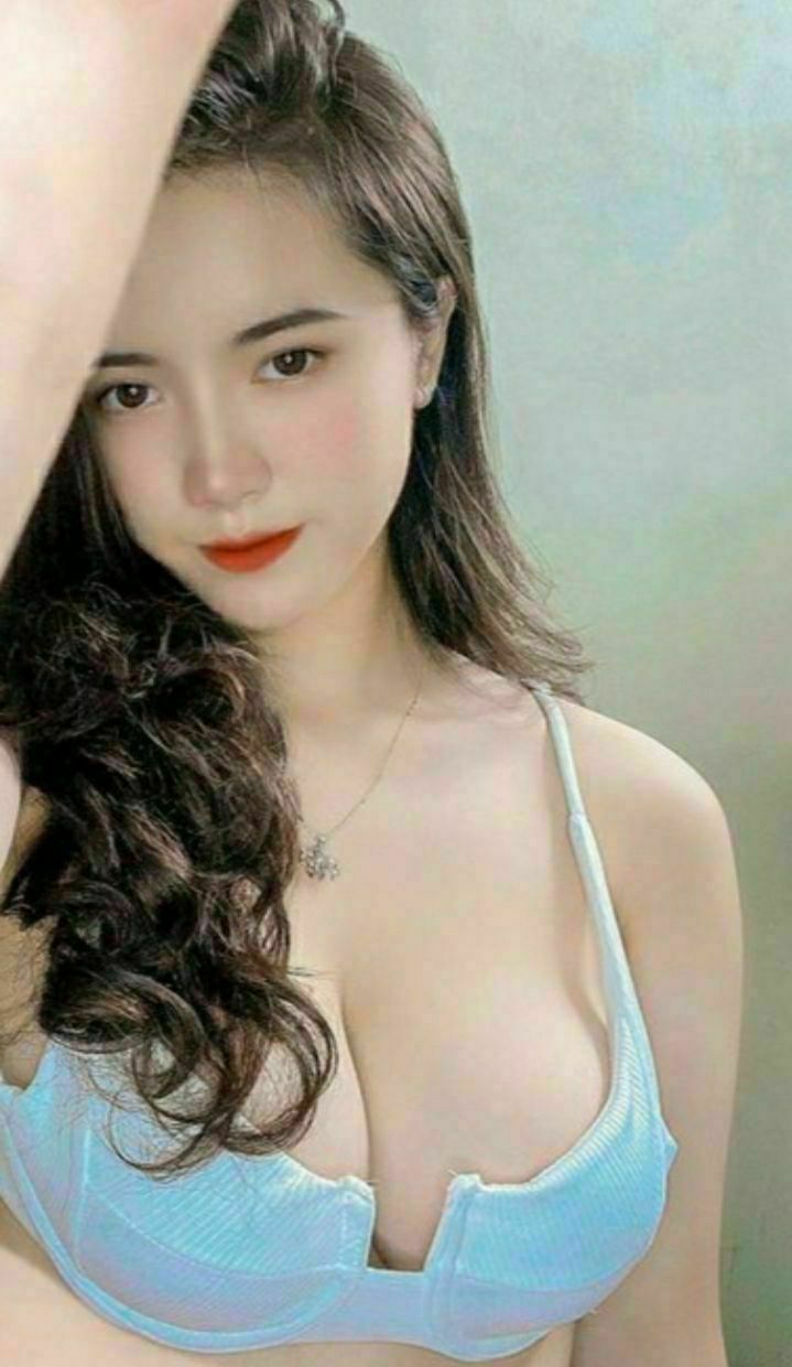 Hai cô em kế trốn học ở nhà phang với hai ông anh kế